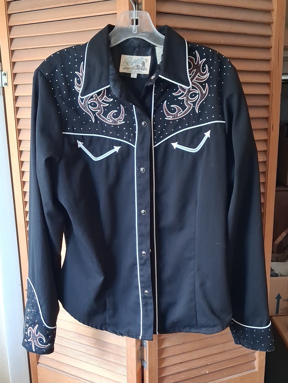 Roper Black Western Embroidered Snap-Front Shirt with White Piping Vintage